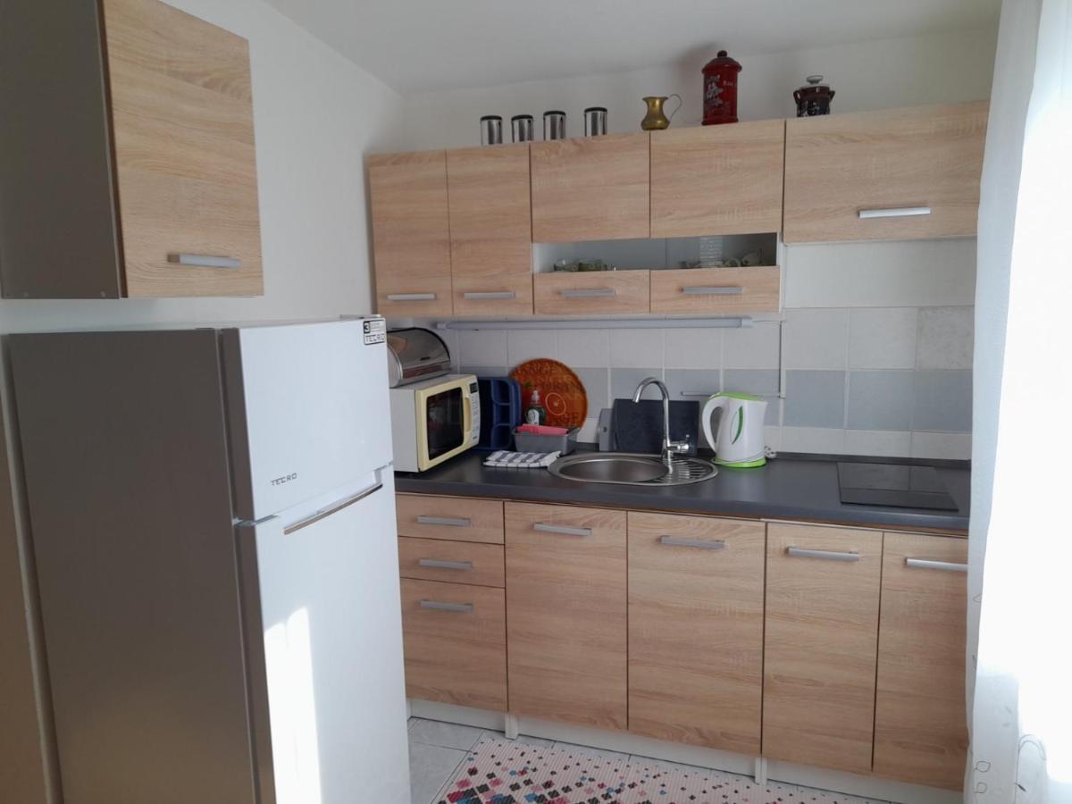 Oaza Appartement Ražanac Buitenkant foto