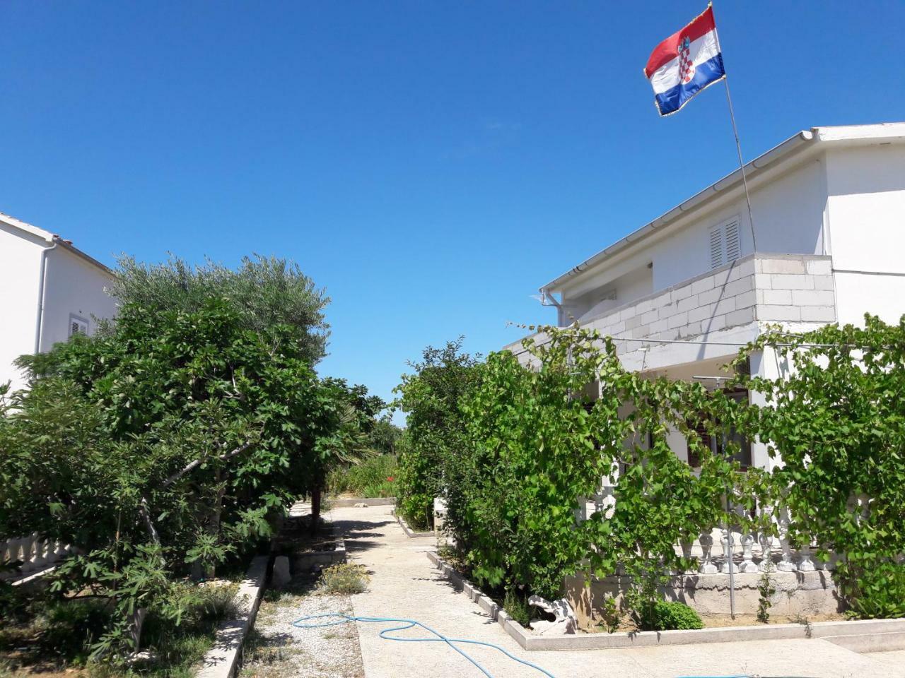 Oaza Appartement Ražanac Buitenkant foto