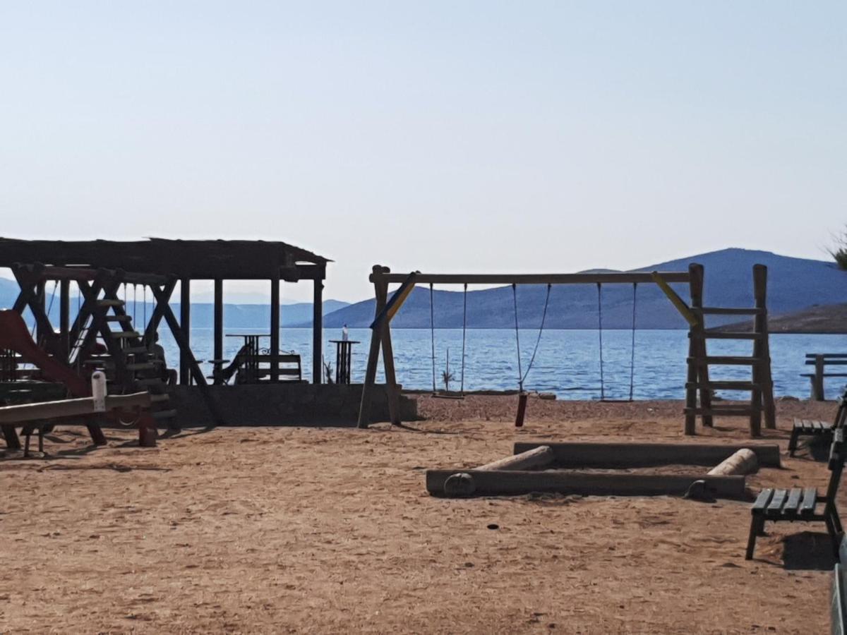 Oaza Appartement Ražanac Buitenkant foto